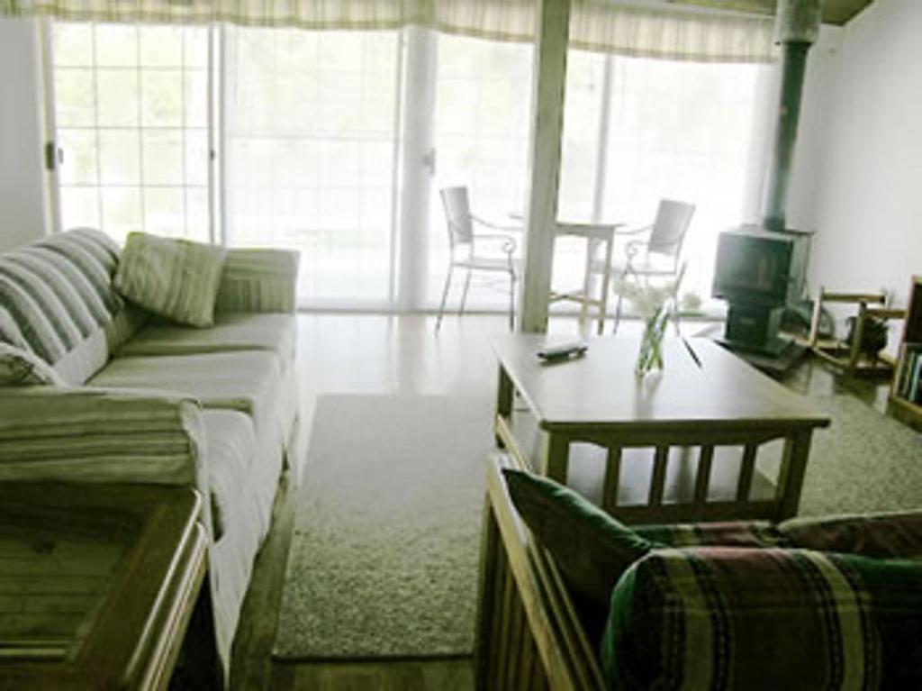 Oliver Lodge Meredith Room photo